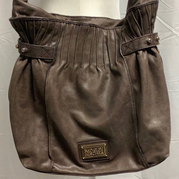Badgley Mischka Large Chain Leather Shoulder Bag - Picture 2 of 16
